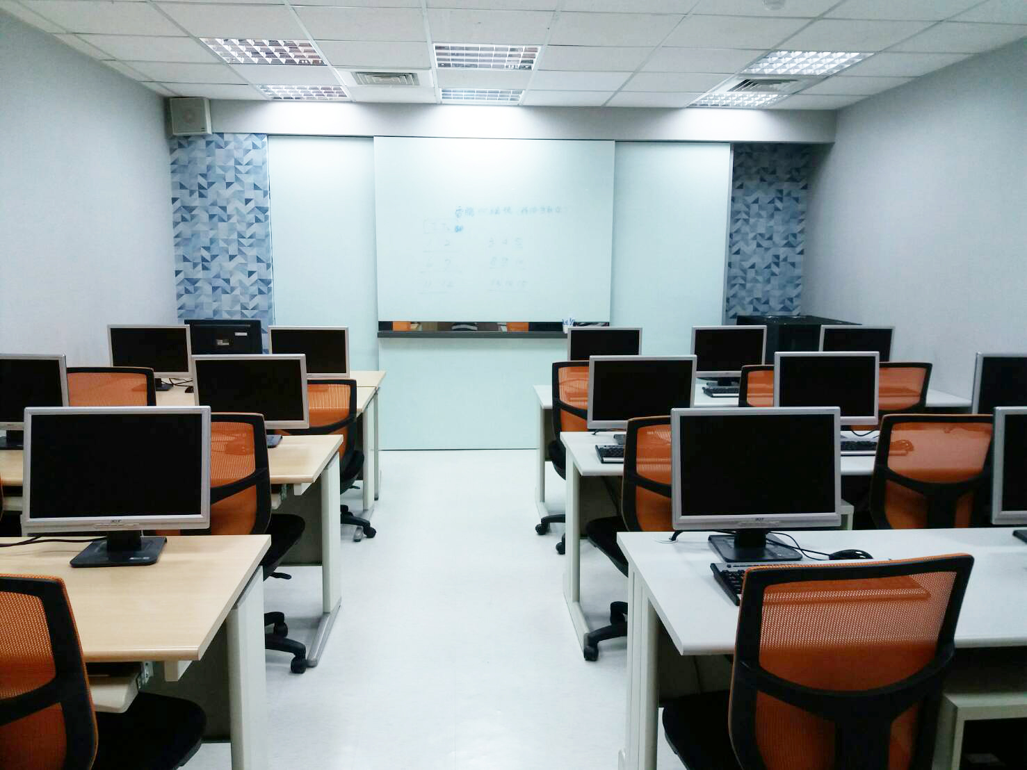 專業型電腦教室
